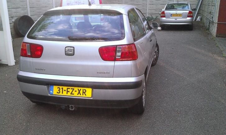 Seat Ibiza 1.6 55KW 2000 Grijs