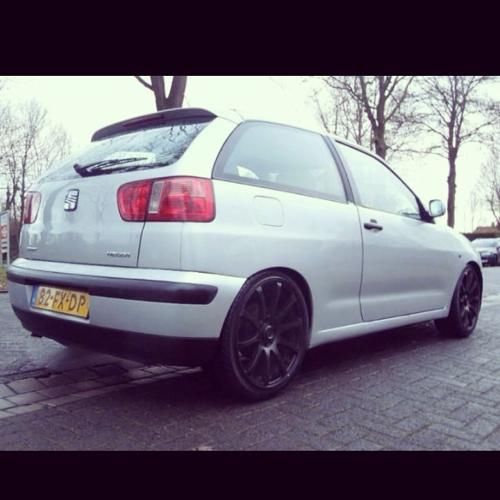 Seat Ibiza 1.6 uit 2000 Grijs