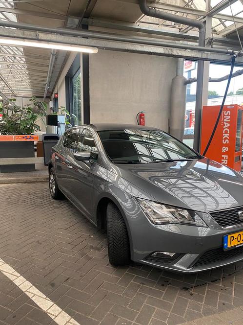 Seat Leon 1.2 TSI 81KW110PK Dsg-7 2015 Grijs