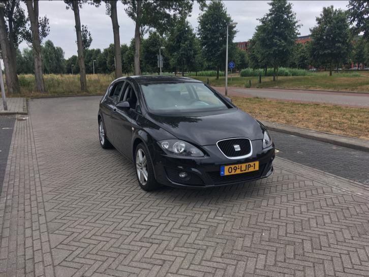 Seat Leon 1.4 TSI zwart, navi, climate, cruise, xenon, pdc