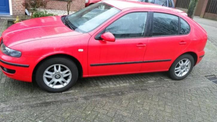 Seat Leon 1.6 16V 77KW 2004 Rood