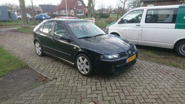 Seat Leon 1.6 16V 77KW 2004 Zwart