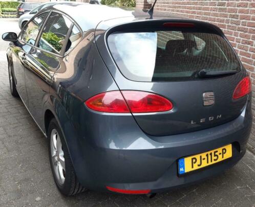 Seat Leon 1.6 75KW 2008 Grijs (BIJZONDER FRAAI) APK 13-7-22