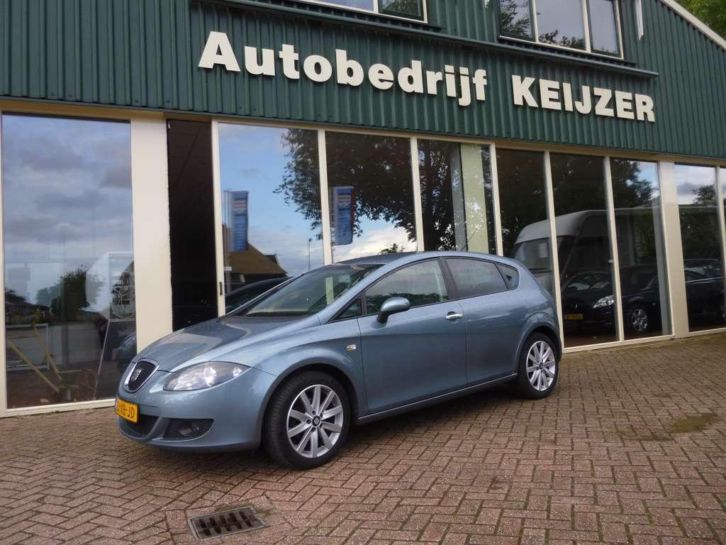 Seat Leon 1.6 Businessline navi-cruise-lichtmetaal