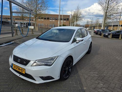 Seat Leon 1.6 TDI 81KW110PK 2014 Wit