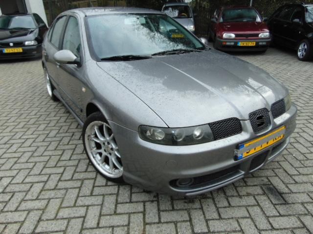 Seat Leon 1.8-20V Sport BJ 2005 met CLIMATRONIK en APK