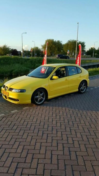 Seat Leon 1.8 20VT 132KW 2003 Geel