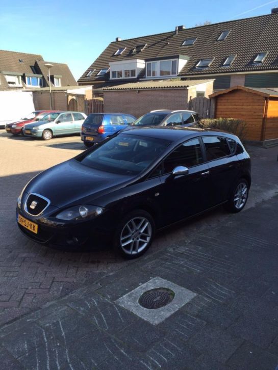 Seat Leon 1.9 TDI 2006 Zwart 140PK