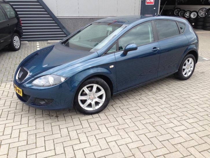 Seat Leon Business line 1.9 TDI 77KW 2006 Blauw