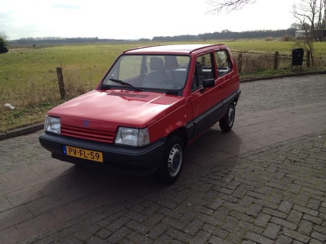 Seat Marbella 0.9 FUN 1996 Rood