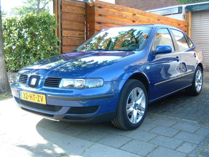 Seat Toledo 1.6 16V 77KW 2002 Blauw Airco Euro 4