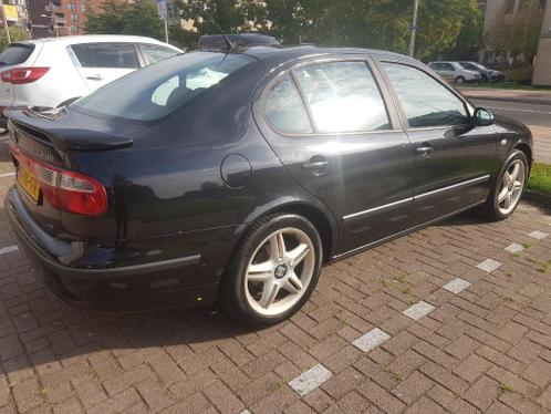 Seat Toledo 2.3 VR5 170PK 2003 Zwart