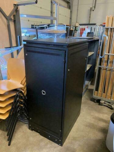 Serverkast B60xD80xH140 cm - 150 euro