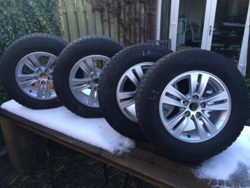 Set 16 inch winterbanden met velg KIA Sportage