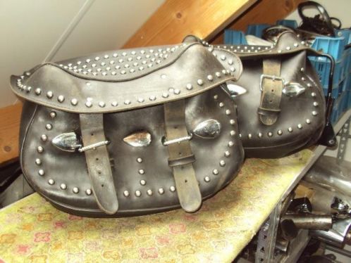 set org. leren tassen voor softail heritage, bj. 03986-03999.