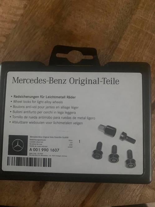 Set originele Mercedes Benz wielslotbouten