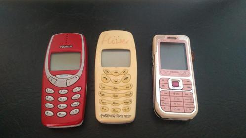 Set van 3 Nokia mobiele telefoons