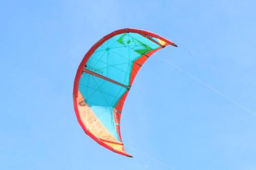 Set van top Airush Wave Kites 6m, 8m, 10m amp Cleat Bar