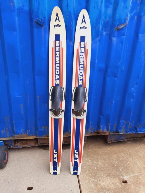 Set vintage waterskix27s van Bermudas Jet Pilz