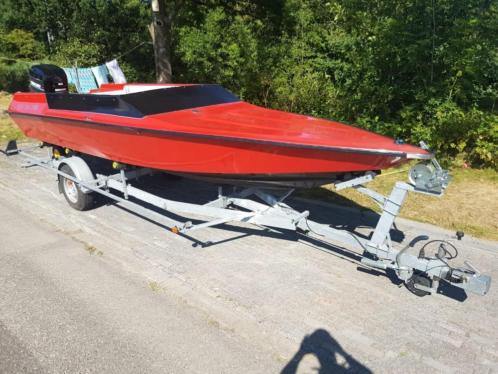 Shakespeare speedboot 250pk Mercury  Pega kanteltrailer