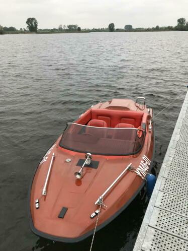 Shakespeare Whisper 120PK Mercruiser inboord met Trailer