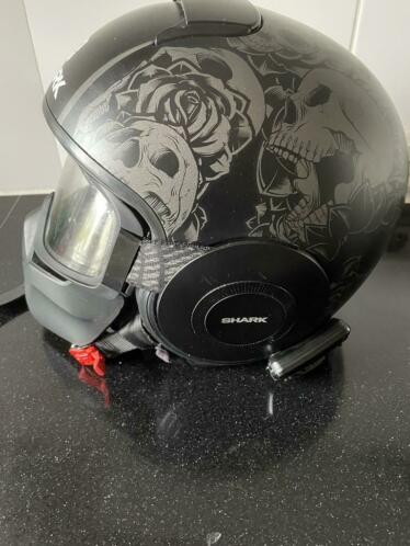 Shark sanctus motor helm