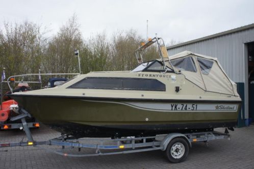 Shetland 19 ft black hawk 570 kajuitboot