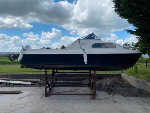 Shetland 535 kajuitboot met 9,9 Yamaha bb motor