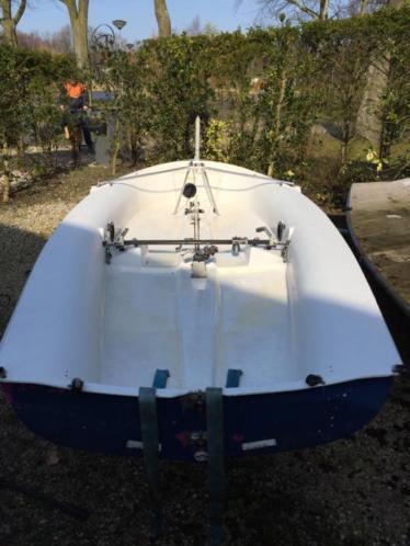 Simoun 485 met mast en trailer
