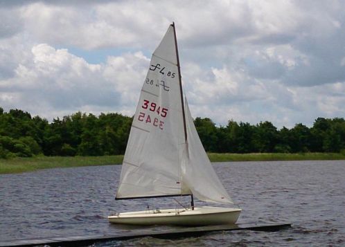 Simoun 485 open zeilboot met trailer