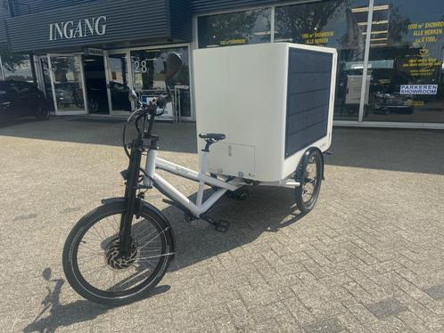 sinrider SR1 Cargo bike op zonne energy