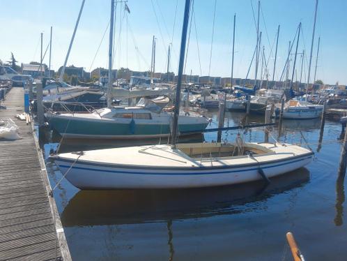 Skarl 645 zeilboot incl elektro buitenboordmotor