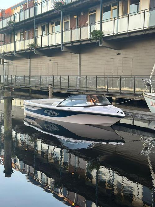 Ski Nautique 196 2003 speedboot V8 330pk inclusief trailer