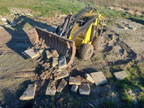 Skidster sherpa mini shovel kubota bobcat