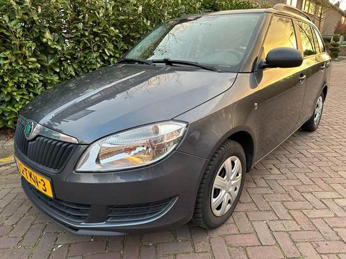 Skoda Fabia 1.2 51KW Combi 2012 Grijs Nieuwe APK 128D KM