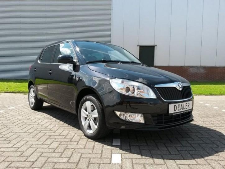 Skoda Fabia 1.2 tsi Fresh 105pk Airco 8400km Stoelverw Nieuw