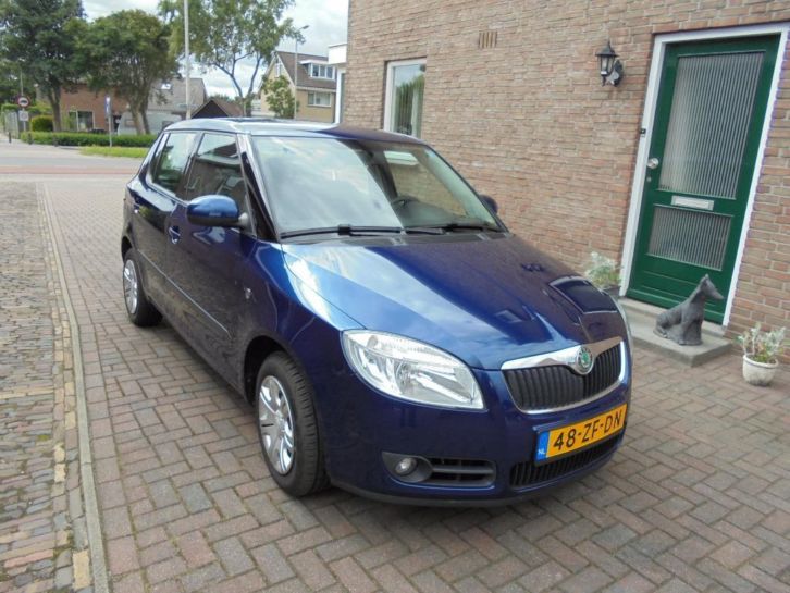 Skoda Fabia 1.4 16V 63KW 2008 Blauw 2008