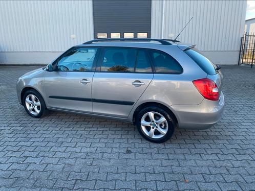 Skoda Fabia 1.6 16V 77KW Combi AUT 2008 Beige