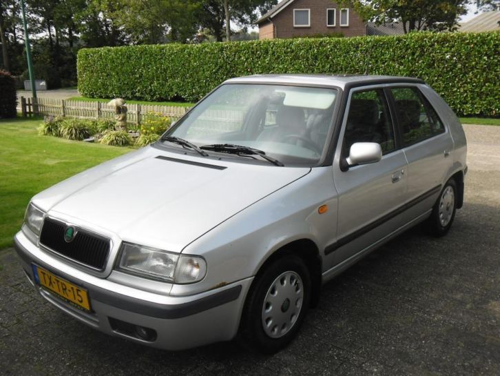 Skoda Felicia 1.6 55KW 1998 Grijs