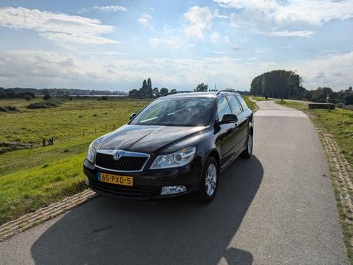 Skoda Octavia 1.2 TSI Combi 2011 Zwart