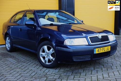 Skoda Octavia 1.6 Celebrate  4 Elek Ramen  Airco Digitaal