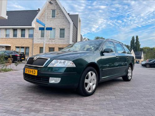 Skoda Octavia 1.6 Combi FSI 85KW 2007 Groen