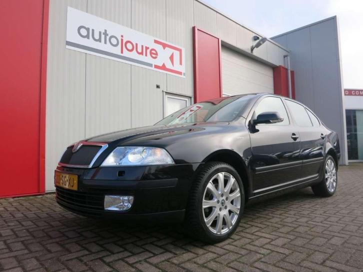 Skoda Octavia 1.6 FSI Edition 100  leer  xenon