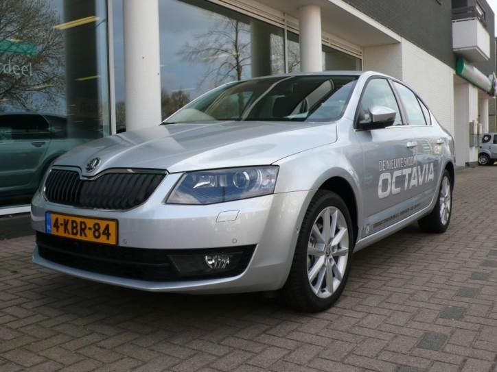 Skoda Octavia 1.6 Tdi 5drs. Elegance Business (bj 2013)