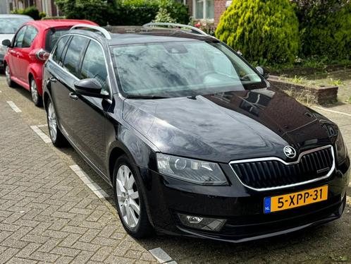 Skoda Octavia 1.6 TDI 81KW Combi 2014 Zwart