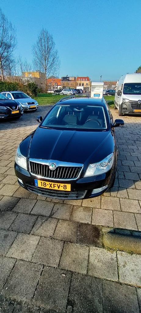 Skoda Octavia 1.8 TSI 118KW Combi Aut. 2012 Zwart