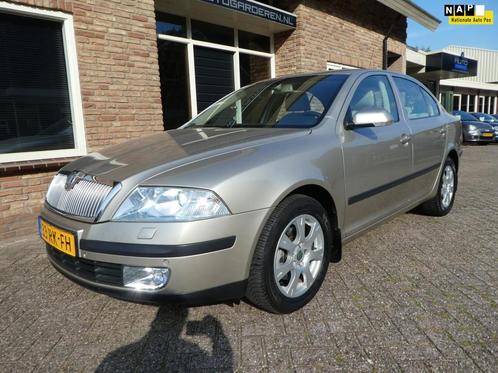 Skoda Octavia 2.0 FSI Elegance Automaat  Airco