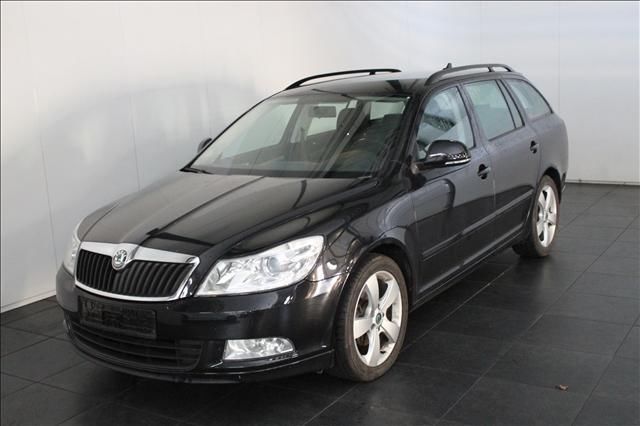 Skoda Octavia Combi 2.0 TDI 140pk DSG Ambiente (bj 2010)