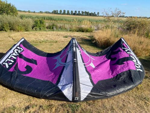 Slingshot kites 9m en 12m met bar