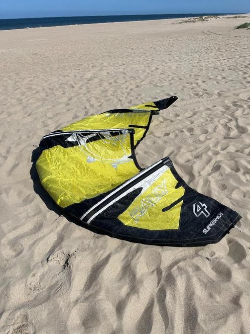 Slingshot Kites, overjarige modellen met flinke korting